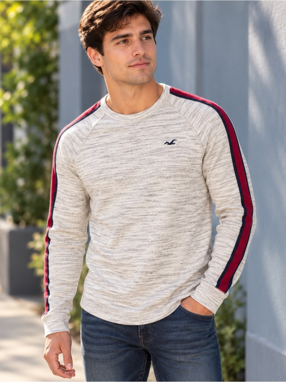 NWT HollisterMen’s Long Sleeve Heathered Knit Tee Medium Stripe Sleeves